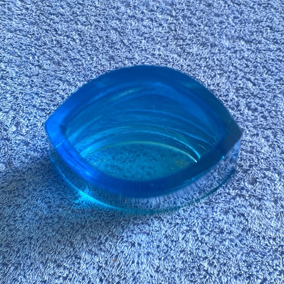 Vintage 1960’s MCM Aqua Blue Hand Blown Vase. - Picture 3 of 4